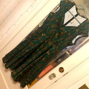 Laura Byrnes Pinup Couture Garden of Eden dress green back gold size 2X